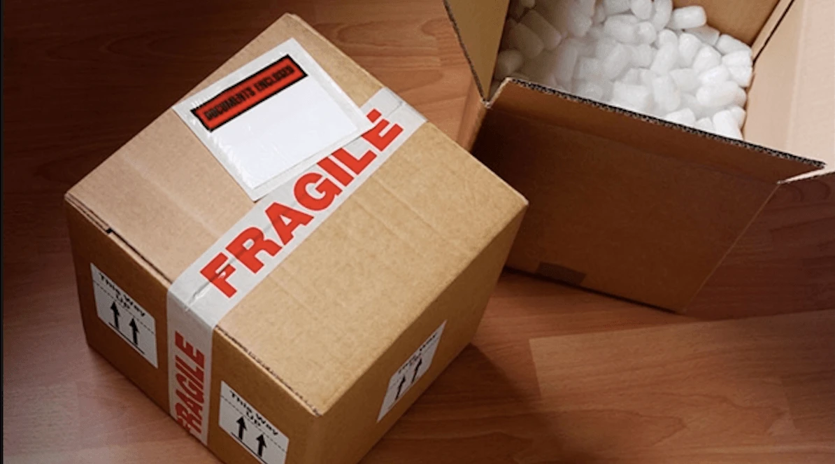 Etiquetar cajas de mudanza